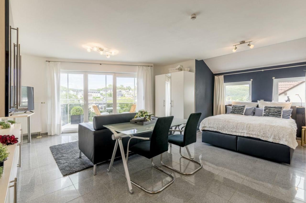 Auszeit - Art & Design Ferienapartment Bad Endbach Esterno foto